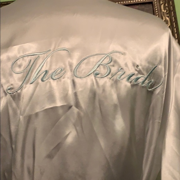 Satin brides robe brand new - Picture 2 of 4